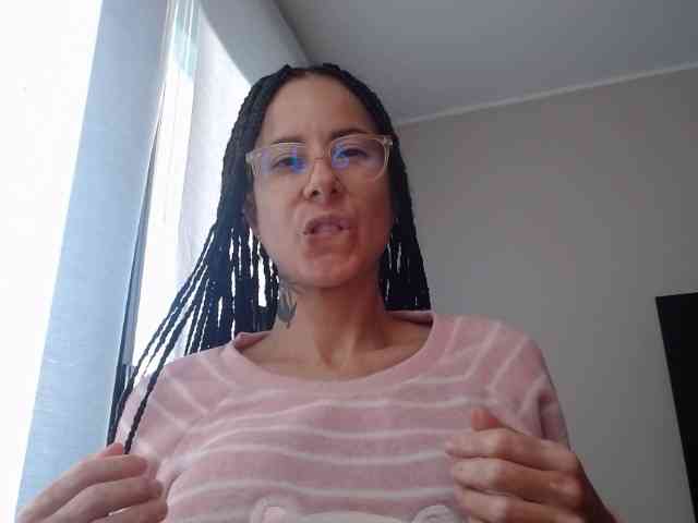Lili-Cruz40 webcam