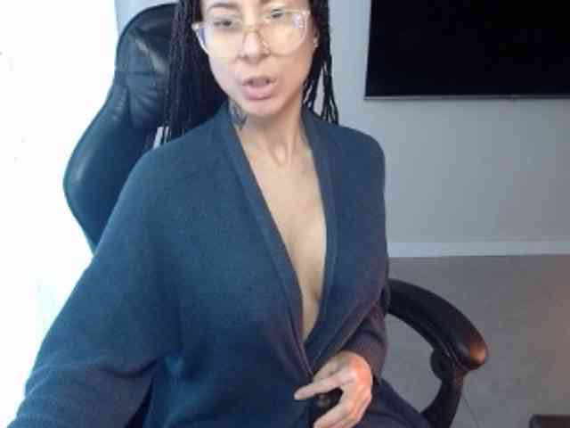 Lili-Cruz40 webcam