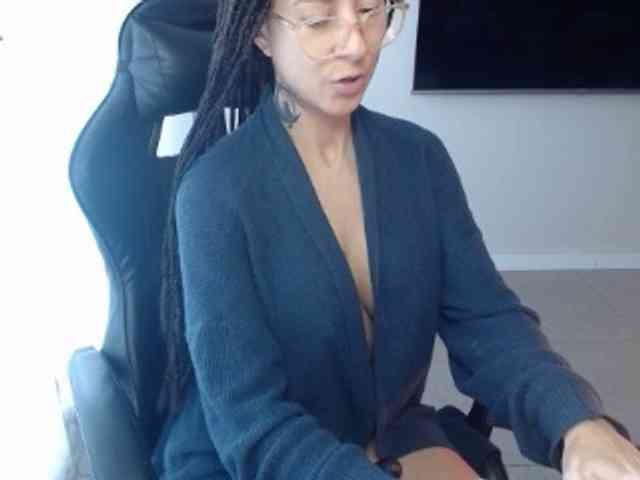 Lili-Cruz40 webcam