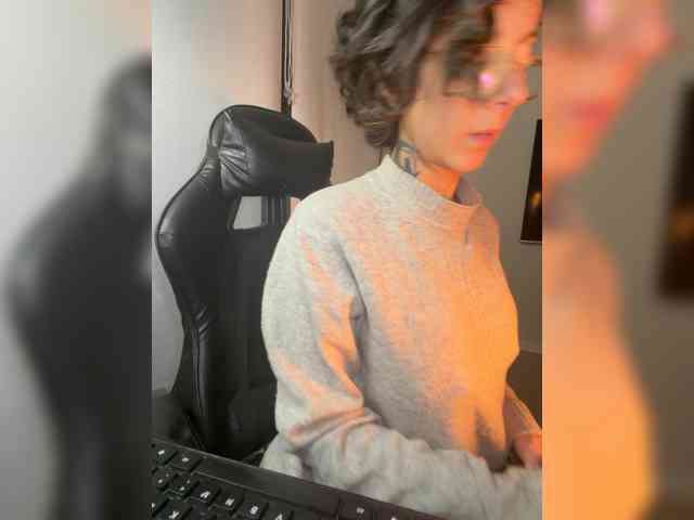 Lili-Cruz40 webcam