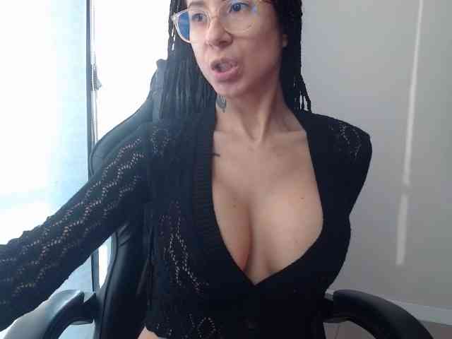 Lili-Cruz40 webcam