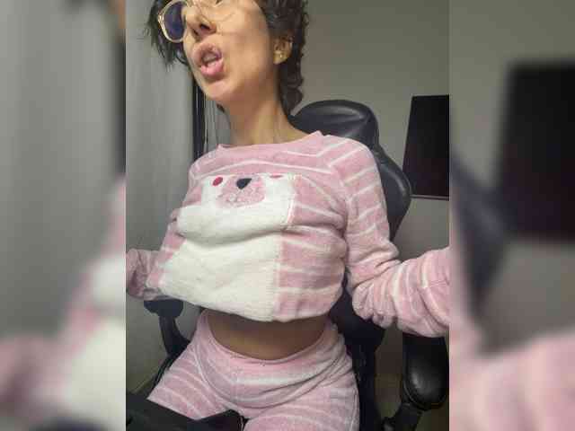Lili-Cruz40 webcam