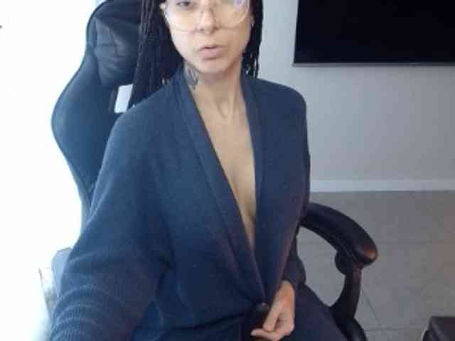 Lili-Cruz40 webcam