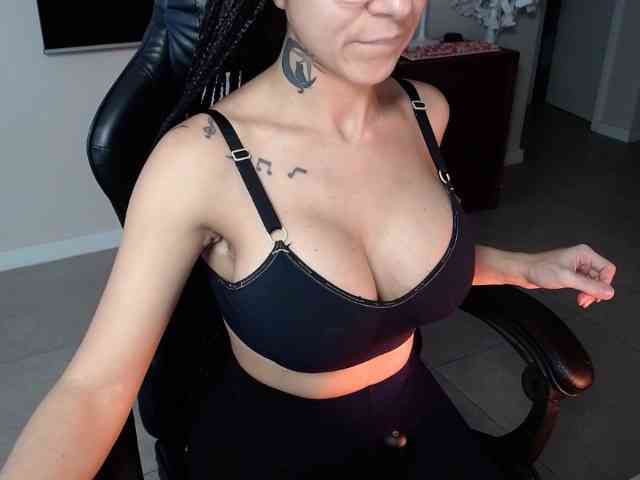 Lili-Cruz40 webcam