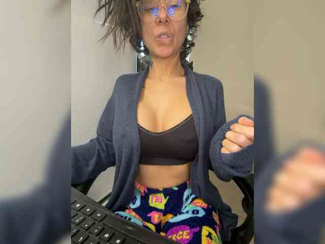 Lili-Cruz40 webcam