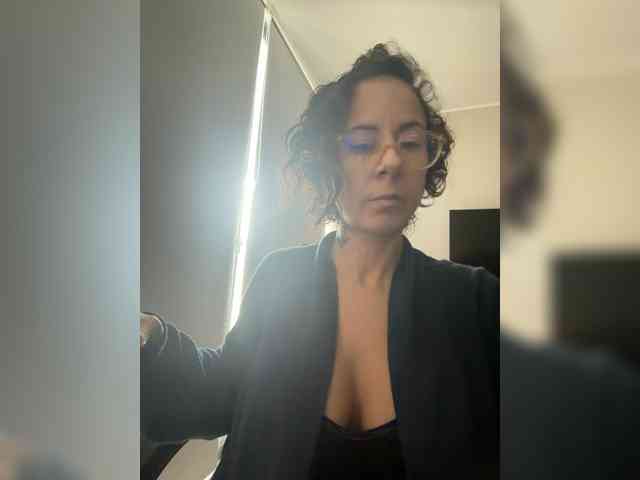 Lili-Cruz40 webcam