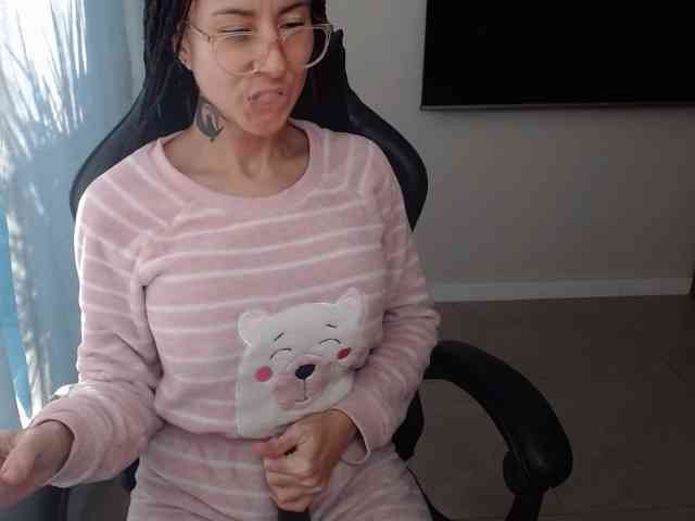 Lili-Cruz40 webcam