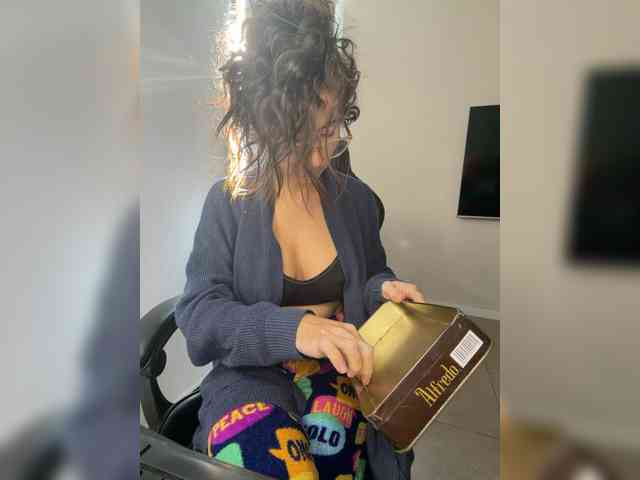 Lili-Cruz40 webcam