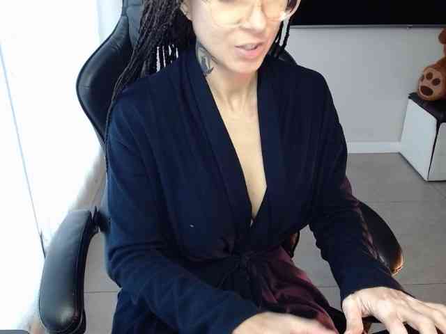 Lili-Cruz40 webcam