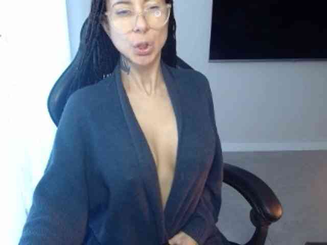 Lili-Cruz40 webcam