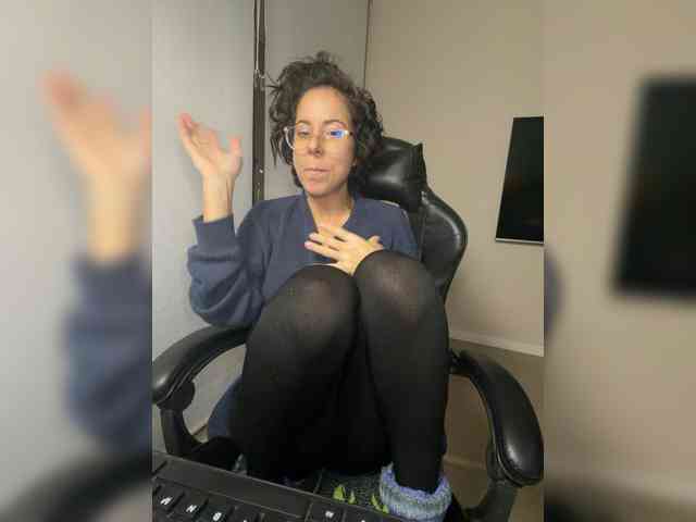 Lili-Cruz40 webcam