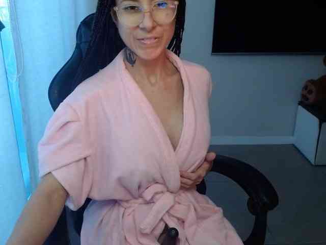 Lili-Cruz40 webcam