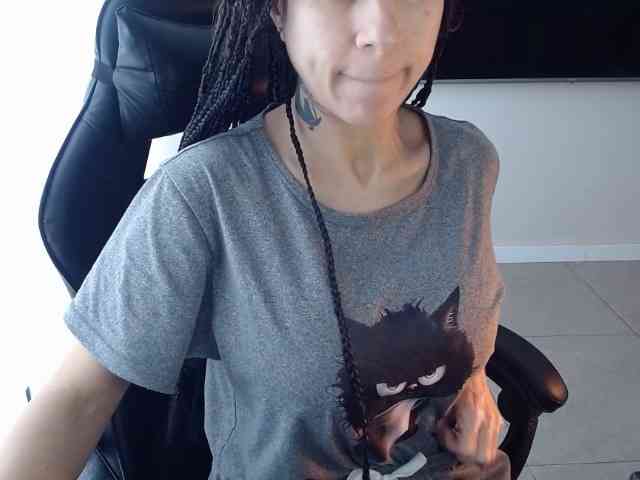 Lili-Cruz40 webcam