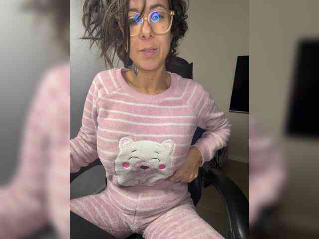 Lili-Cruz40 webcam