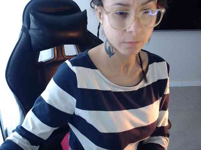 Lili-Cruz40 webcam