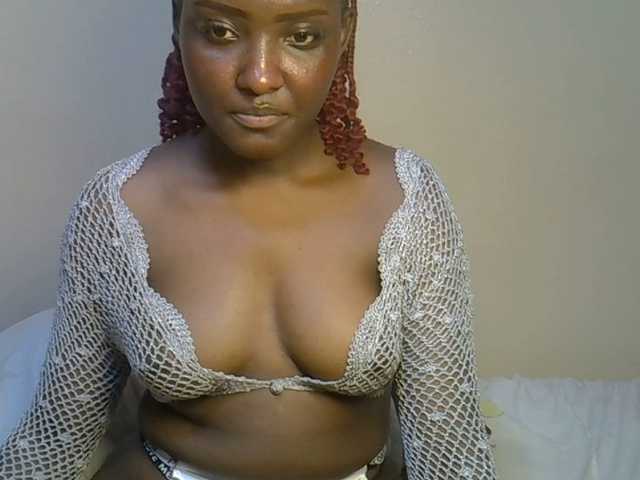 EbonyBarbiee's BongaCams show and profile