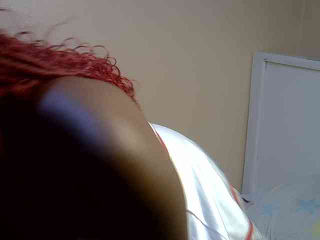 EbonyBarbiee webcam