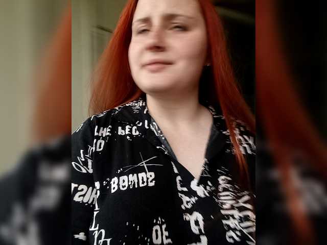 le modèle TattiPatti est en webcam porno dans un show sur le site bongacams, il possède les tags suivants: White/Caucasian,Redhead,Shaved