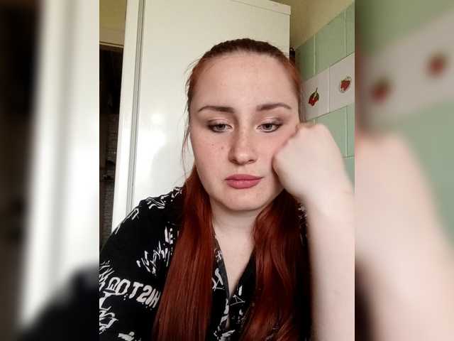 le modèle TattiPatti est en webcam porno dans un show sur le site bongacams, il possède les tags suivants: White/Caucasian,Redhead,Shaved