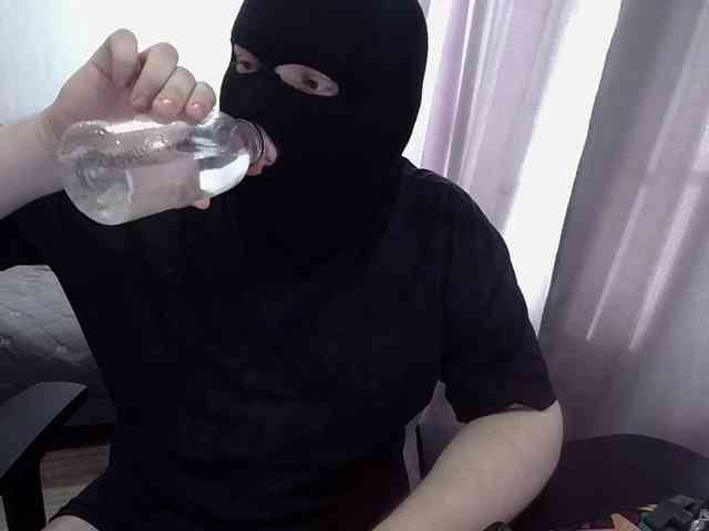 KlassR00m1