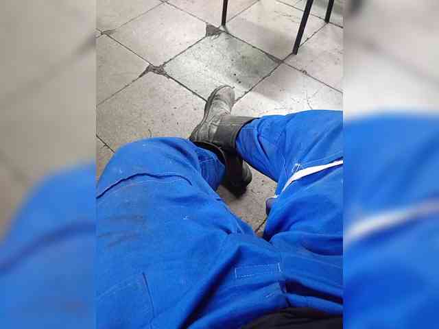 Klassr00m1's cam show statistics and live stream