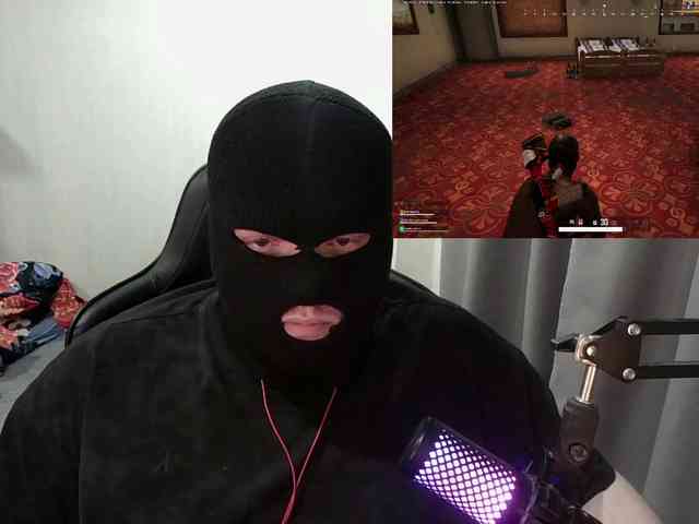 KlassR00m1