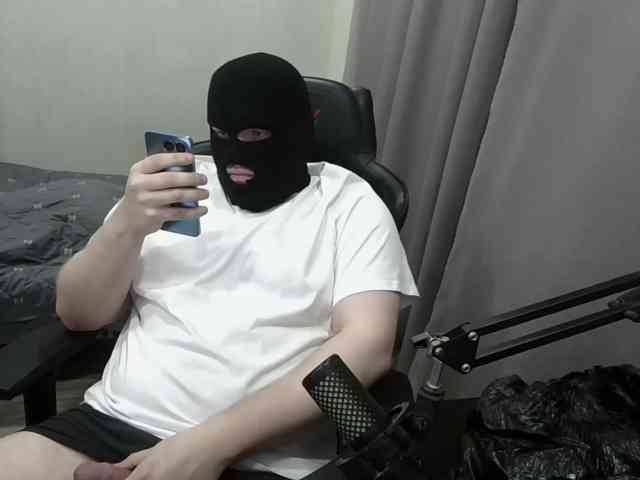 KlassR00m1