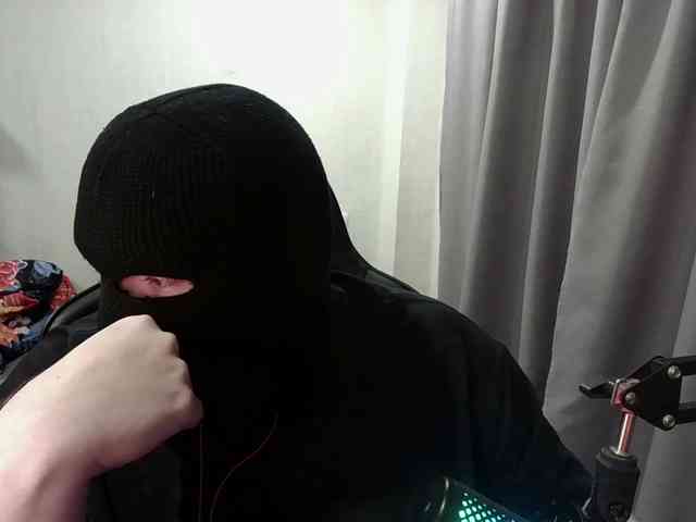 KlassR00m1
