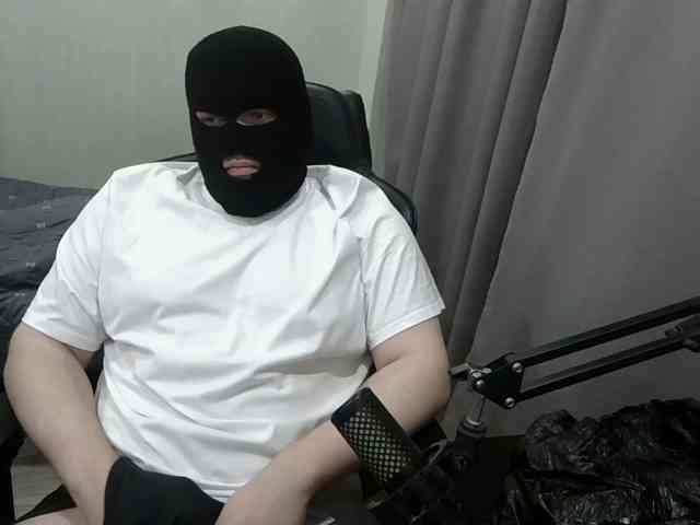 KlassR00m1