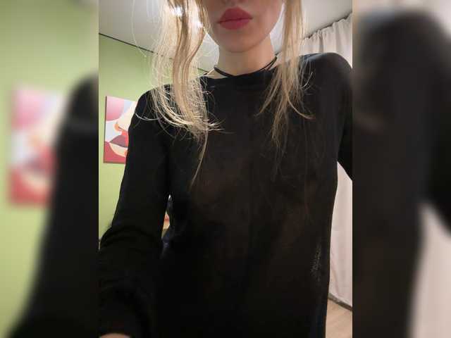 le modèle Amelia757 est en webcam porno dans un show sur le site bongacams, il possède les tags suivants: White/Caucasian,Blonde,Shaved