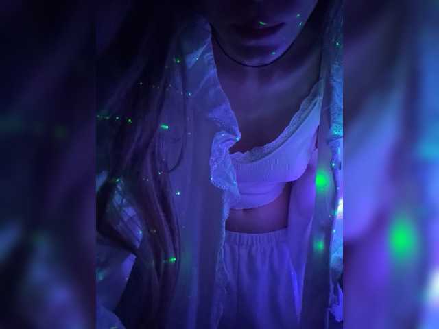  Amelia575-1 chat room