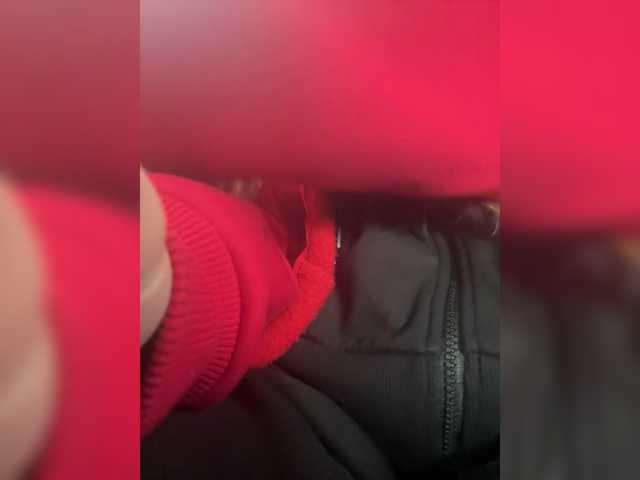 Amelia575-1's BongaCams show and profile