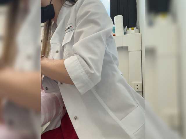 Amelia575-1 live cam on BongaCams