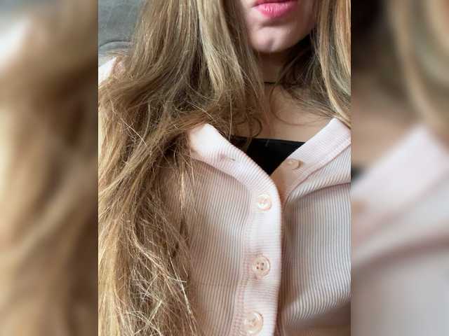 Amelia575-1's BongaCams show and profile