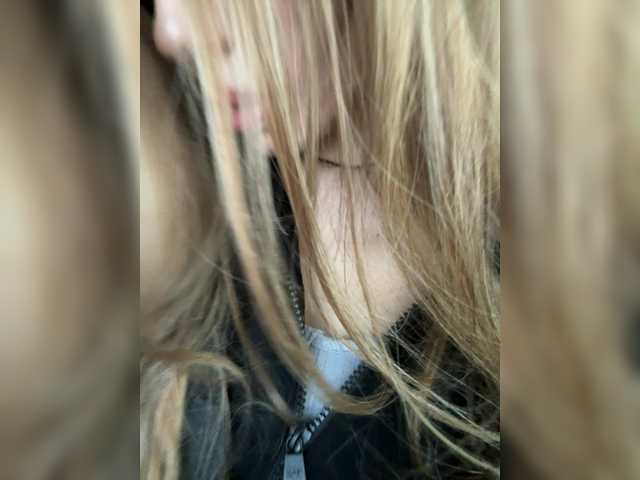  Amelia575-1 chat room