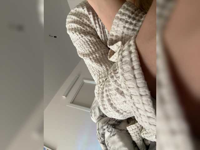  Amelia575-1 chat room