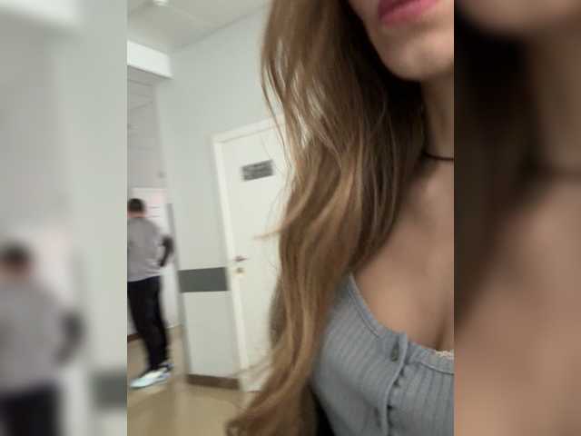 Amelia575-1's BongaCams show and profile