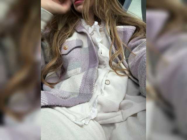 Amelia575-1's BongaCams show and profile