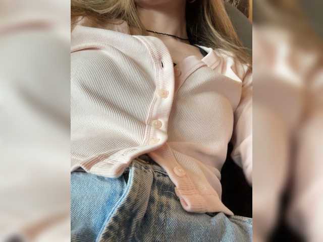 Amelia575-1's BongaCams profile