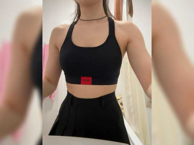 Amelia575-1's BongaCams show and profile