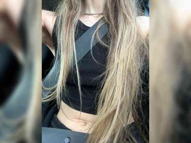 Amelia5777 webcam