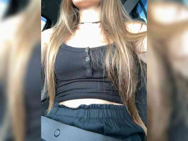 Amelia757 webcam