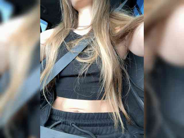 Amelia5777 webcam