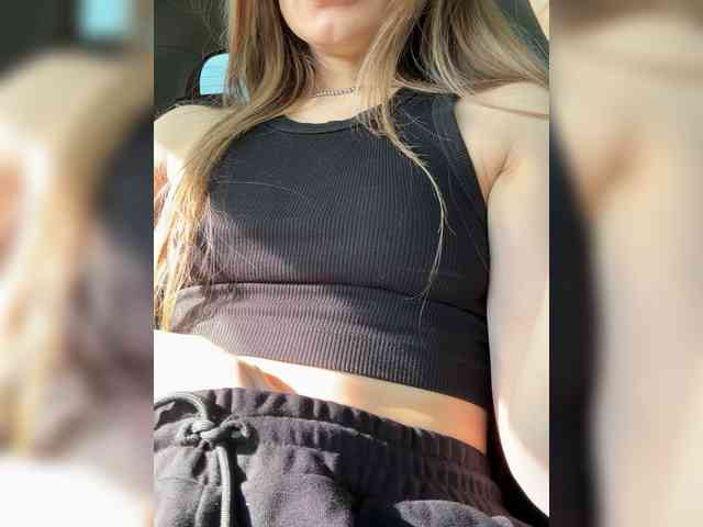 Amelia5777 webcam