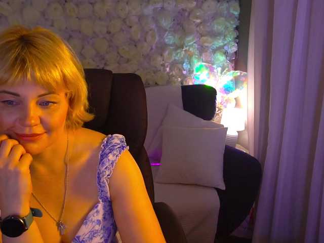 amiranight live sex show