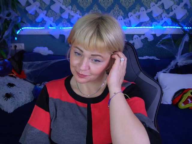 AmiraNight live cam preview