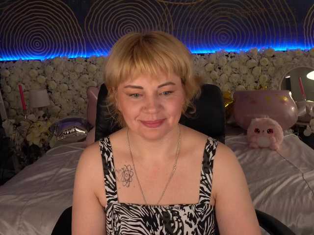 AmiraNight's BongaCams show and profile