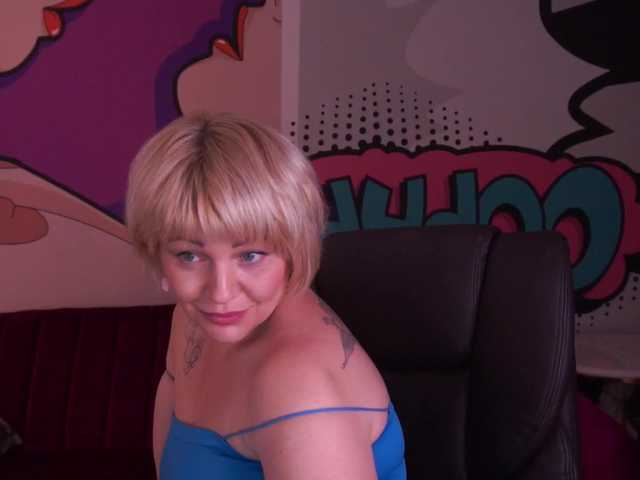 AmiraNight live cam