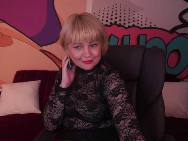 AmiraNight live webcam show