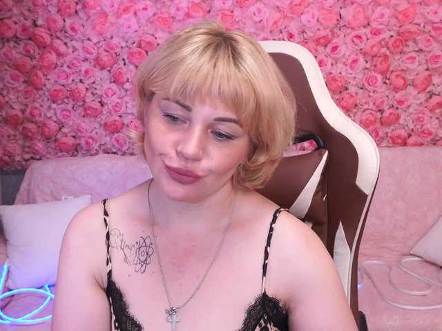 AmiraNight live cam on BongaCams